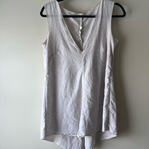 Elizabeth Suzann rare linen tunic with split back.